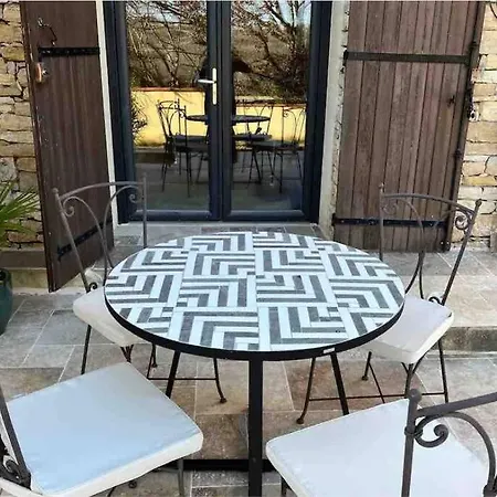 아파트 Chez Alys - *